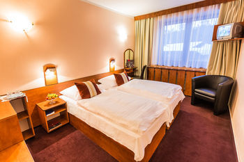 Hotel Sachticka Шпанья-Долина Экстерьер фото